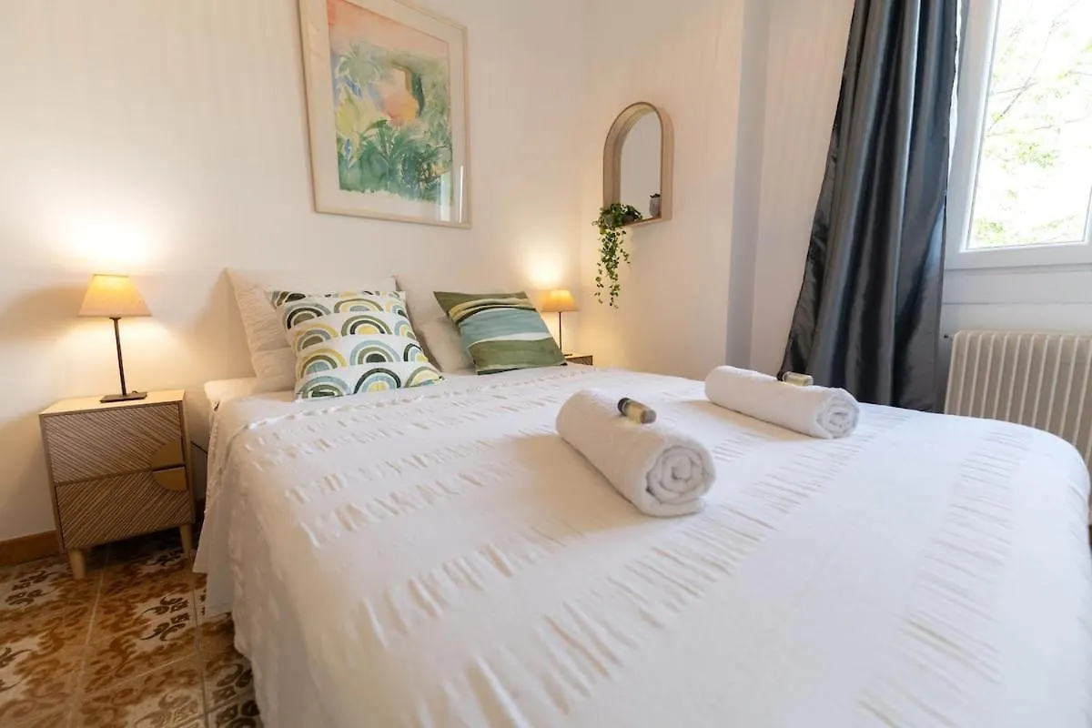 Holiday home Jolie Maison Avec Jardin, A 500M De La Plage Cagnes-sur-Mer