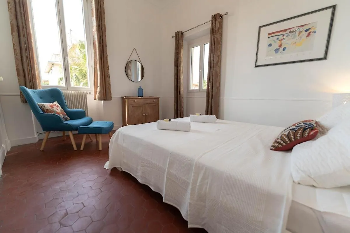 Jolie Maison Avec Jardin, A 500M De La Plage Cagnes-sur-Mer France
