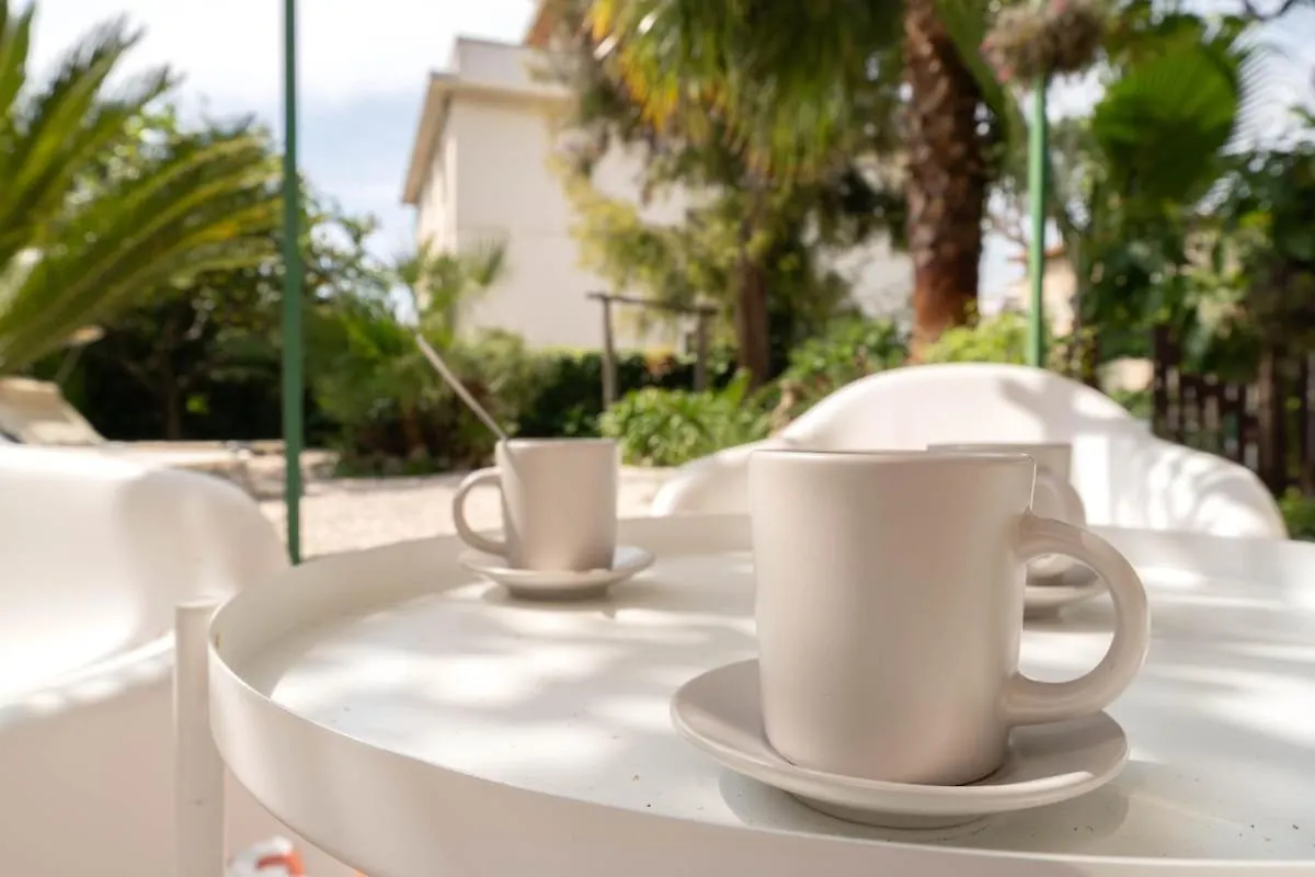 Jolie Maison Avec Jardin, A 500M De La Plage Cagnes-sur-Mer Holiday home