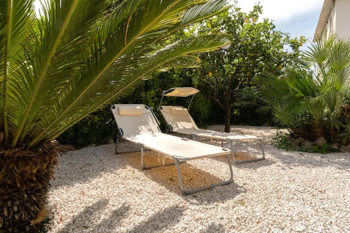 Jolie Maison Avec Jardin, A 500M De La Plage Cagnes-sur-Mer