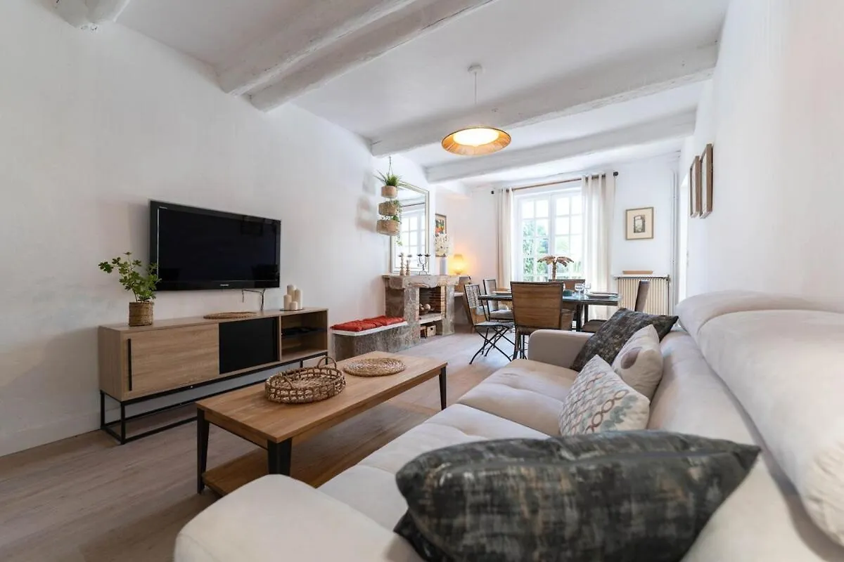 Jolie Maison Avec Jardin, A 500M De La Plage Cagnes-sur-Mer 0*,  France