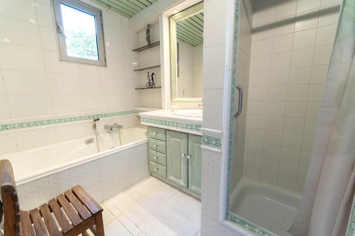 Jolie Maison Avec Jardin, A 500M De La Plage Cagnes-sur-Mer 0*,